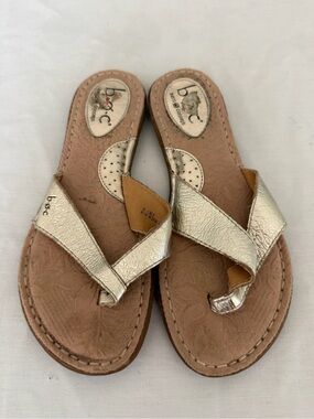 b.o.c. Gold Metallic Leather Toe-Loop Sandals